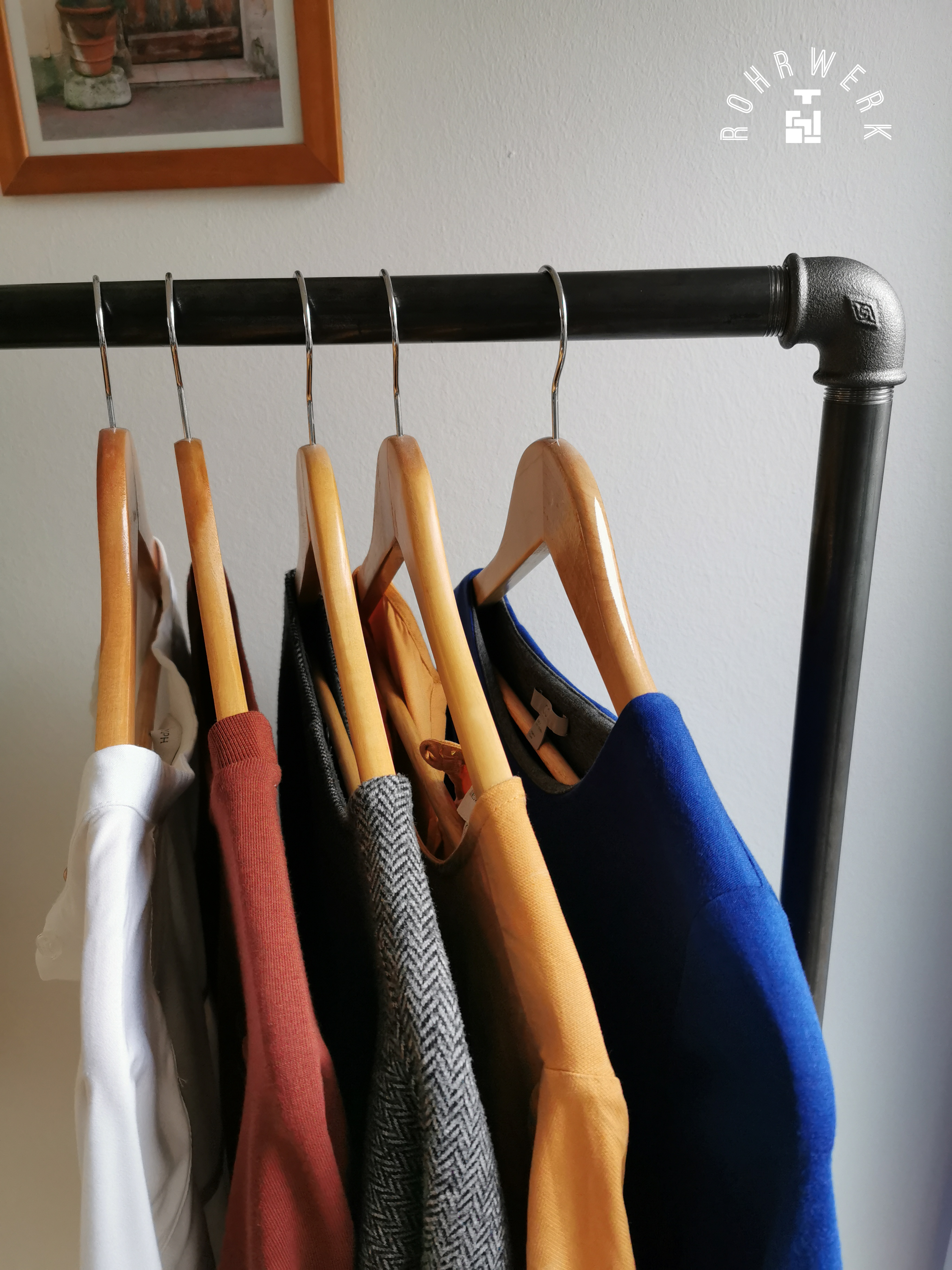 Mach es selbst! So baust du deinen eigenen offenen Stahlrohr-Kleiderständer